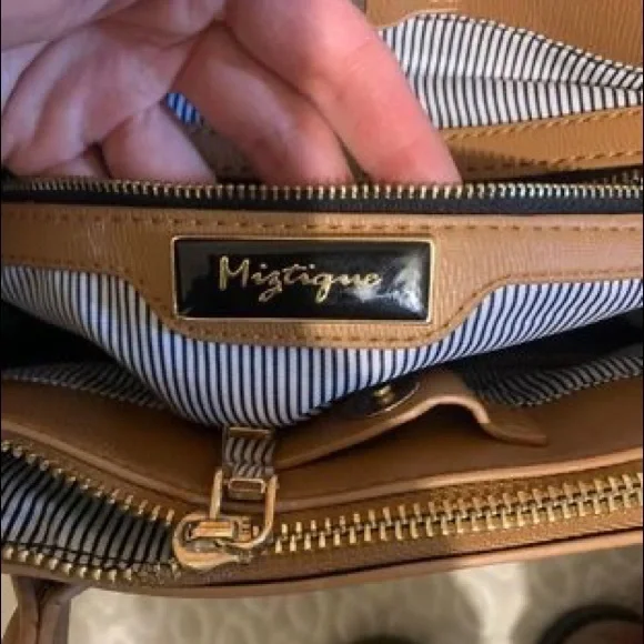 Nwot - Picture 1 of 3